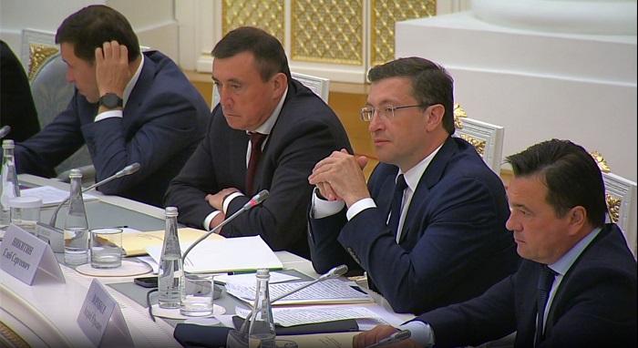 Глеб Никитин представил единую программу обновления транспорта в регионах России