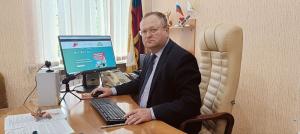 Проголосовав на сайте https://golosza.ru/, глава местного самоуправления Ардатовского муниципального округа Г.В. Жданкин сказал: –  Благоустроенные общественные пространства пользуются популярностью и большим спросом у жителей округа. А это значит, людям не безразлично, где и в каких условиях жить. Поэтому они стремятся и дальше преобразовывать территории, делать их комфортнее.  Призываю всех, кому 14 лет и старше, быть активнее, голосовать за предложенные проекты, даже если вы не живете в Ардатове. Сделаем
